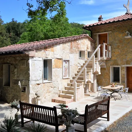 Landhuis Le Querciolaie Monteverdi Marittimo