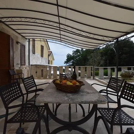 Le Querciolaie Country house *